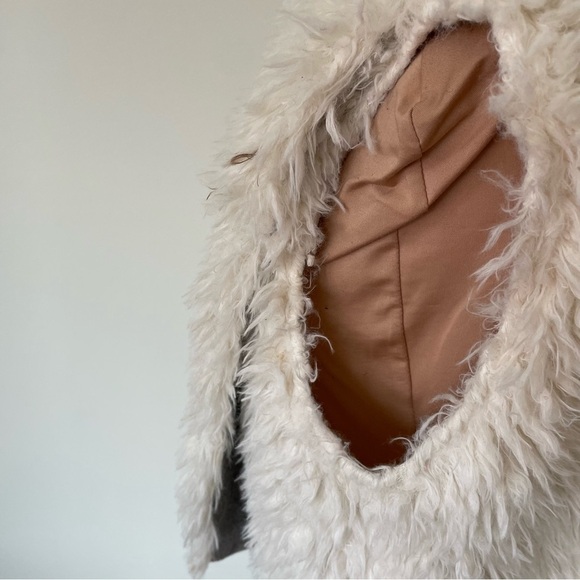 Anthropologie Saturday Sunday Ivory Faux Fur Cropped Zip Hem Mixed Media Vest S - Picture 8 of 9